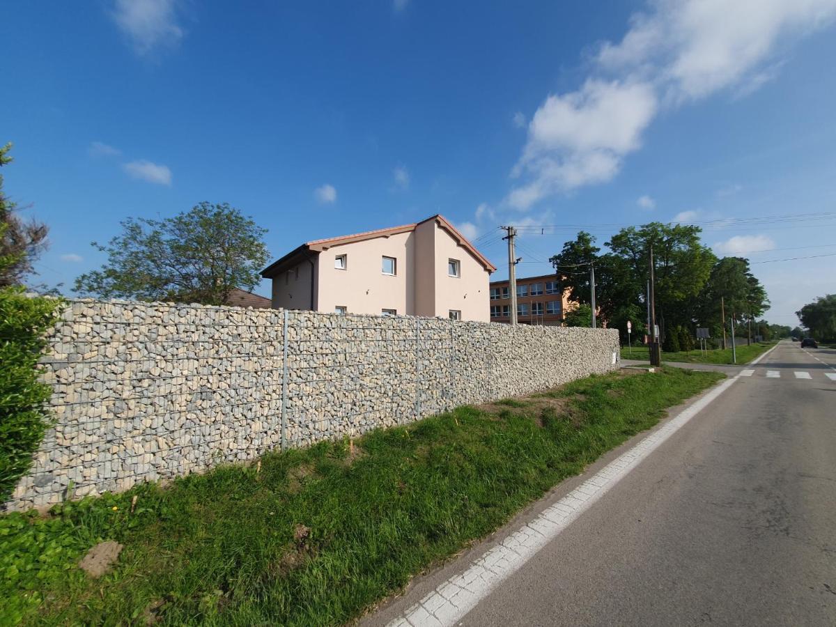 Penzion Frenat Kuty Exterior foto